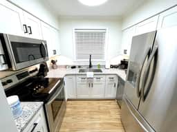 Ardsley Upscale Living Unit #1