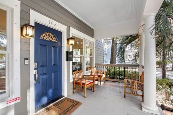 Starland Town House, Walk to the Park