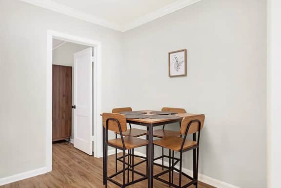 Ardsley Upscale Living Unit #2