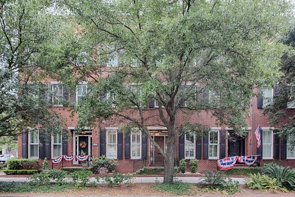Liberty Street Redbrick Townhouse